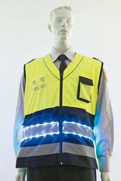 台纺织综合所研发“LED主动式警示服” 获BSI颁发奖项