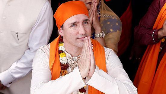 加拿大总理访印狂秀当地传统服装 印度人称